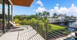 Warm and Modern House with Incomparable Luxuries