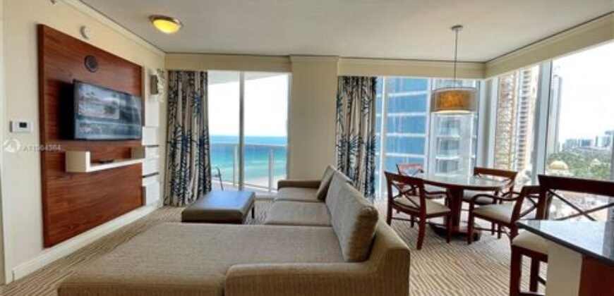 Beachfront apartment in Marenas