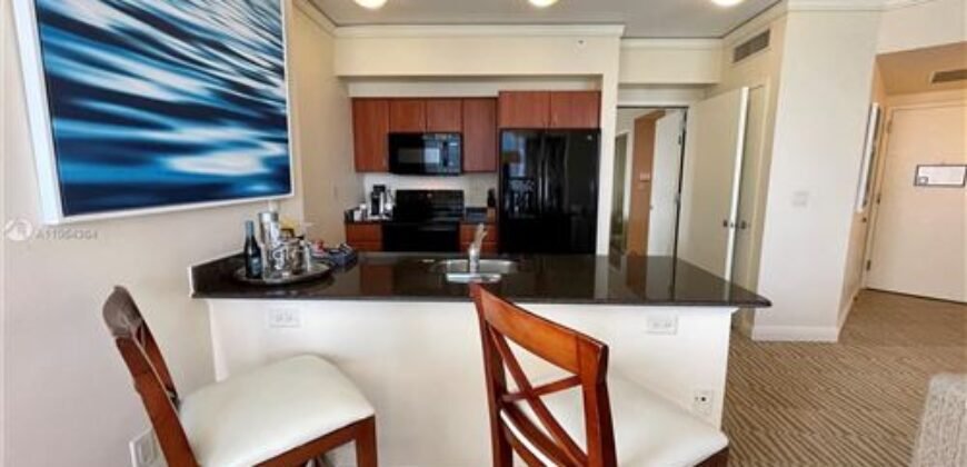 Beachfront apartment in Marenas