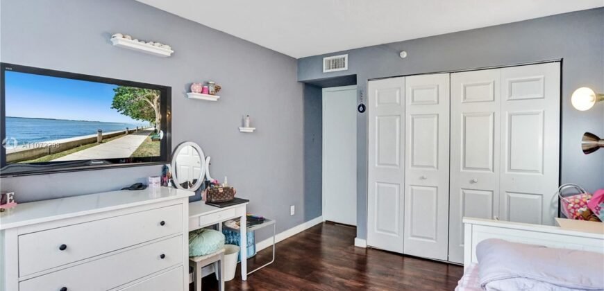 Comfort in Spacious Apartment Available