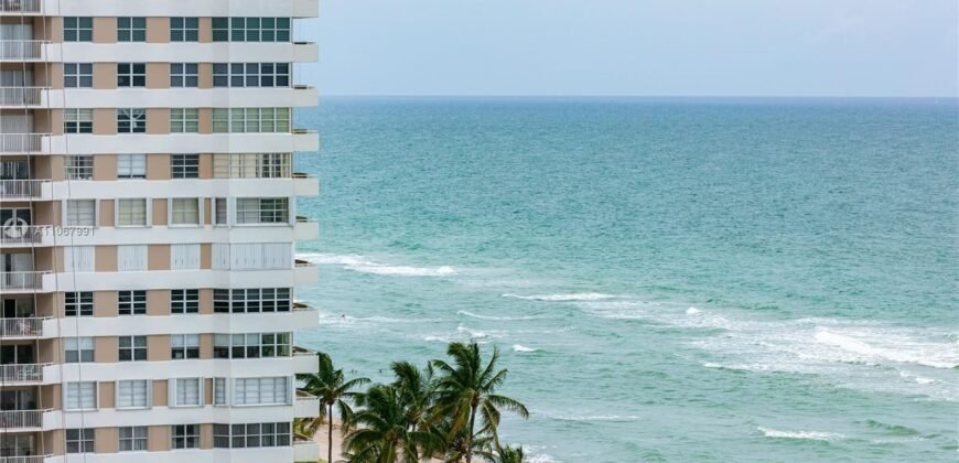 Condominio Frente al Mar con Hermosa Vista