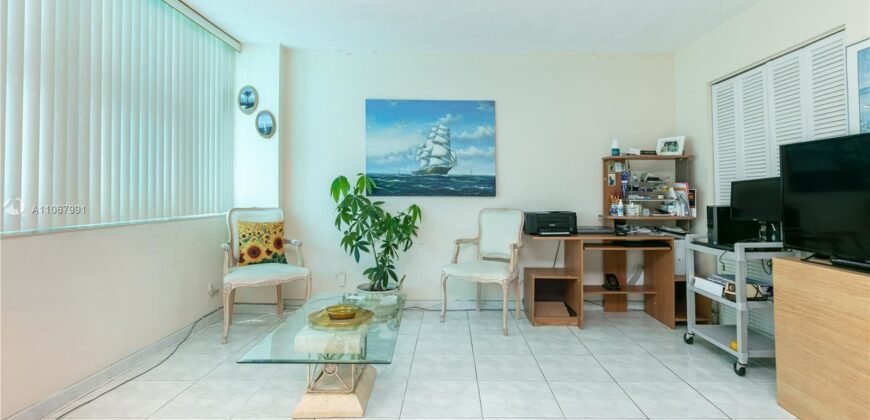 Condominio Frente al Mar con Hermosa Vista