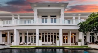 Exclusive Mansion with high decoration and luxury