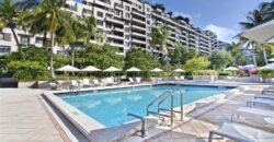 Elegante Condominio Renovado está Disponible