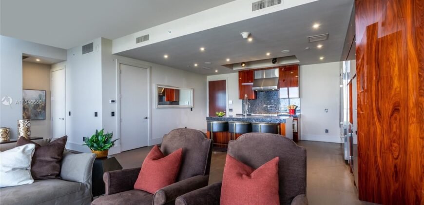 Tower Apartment with High Finishes