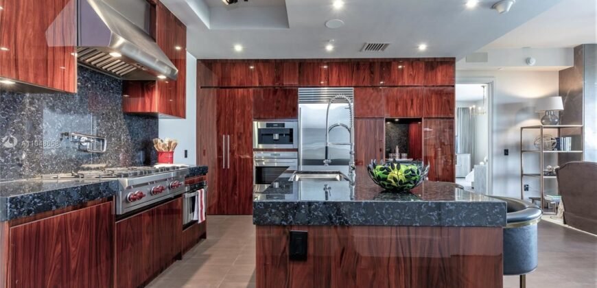 Tower Apartment with High Finishes