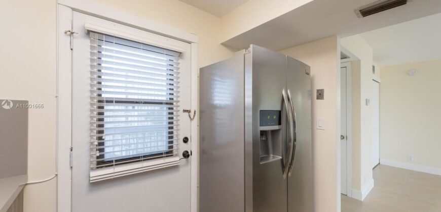 Spacious very modern condo
