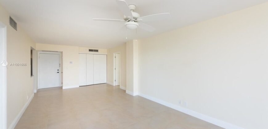 Spacious very modern condo