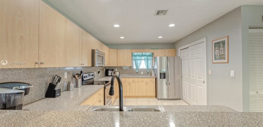 Fabulous Unit Available for Housing