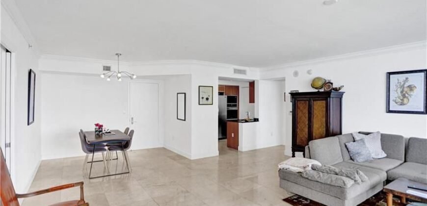 Prestigioso Condominio Ocean III en Sunny Isles Beach