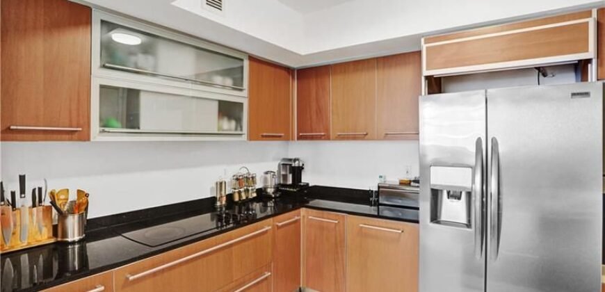 Prestigioso Condominio Ocean III en Sunny Isles Beach