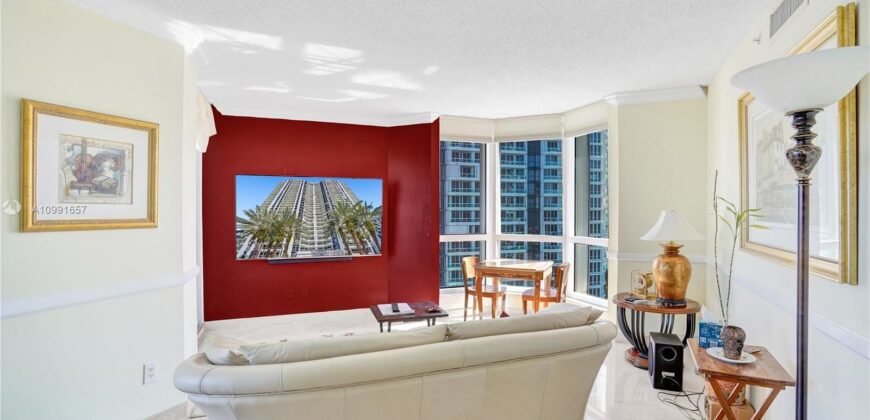 Apartment with Beautiful Views