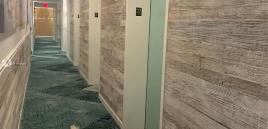 Excellent condo-hotel in the heart of Sunny Isles Beach
