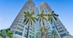Hermoso Condominio de 2 Habitaciones con una Amplia Sala de estar.