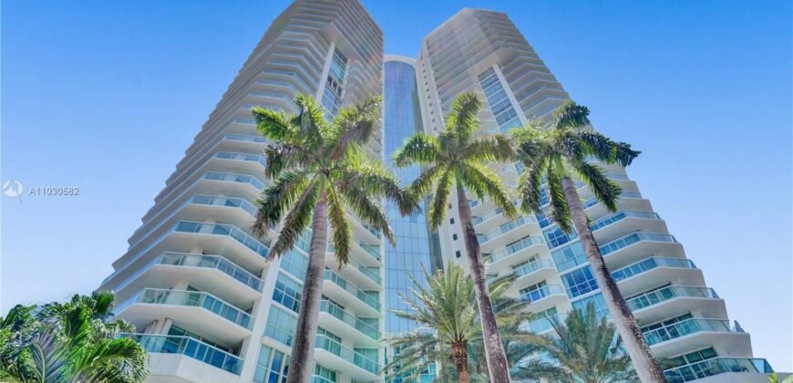 Hermoso Condominio de 2 Habitaciones con una Amplia Sala de estar.