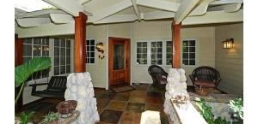 ¡Casa con Carácter Sobresaliente en Quintessential Rio Vista!