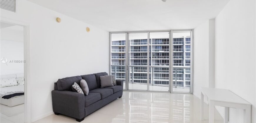 Luxury Condo with Brickell