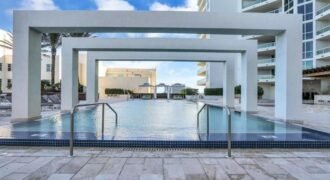 Gran Oportunidad de Poseer una Residencia en Esquina