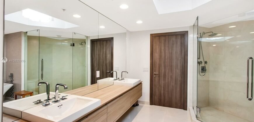 Stunning modern masterpiece!