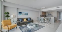 Pristine Sunny Isles Condo con una Vista Espectacular