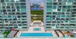 Pristine Sunny Isles Condo con una Vista Espectacular