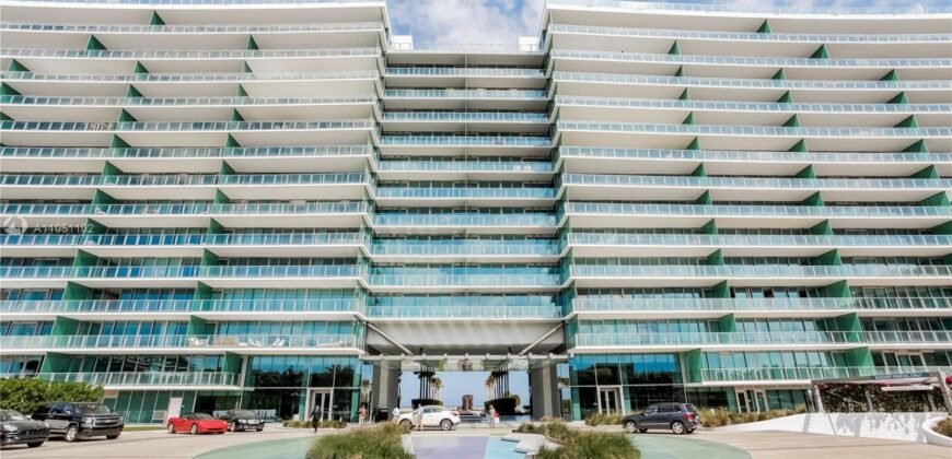 Enjoy the Breeze of this Spectacular Oceanfront Condo!