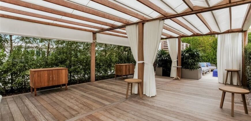 Enjoy the Breeze of this Spectacular Oceanfront Condo!